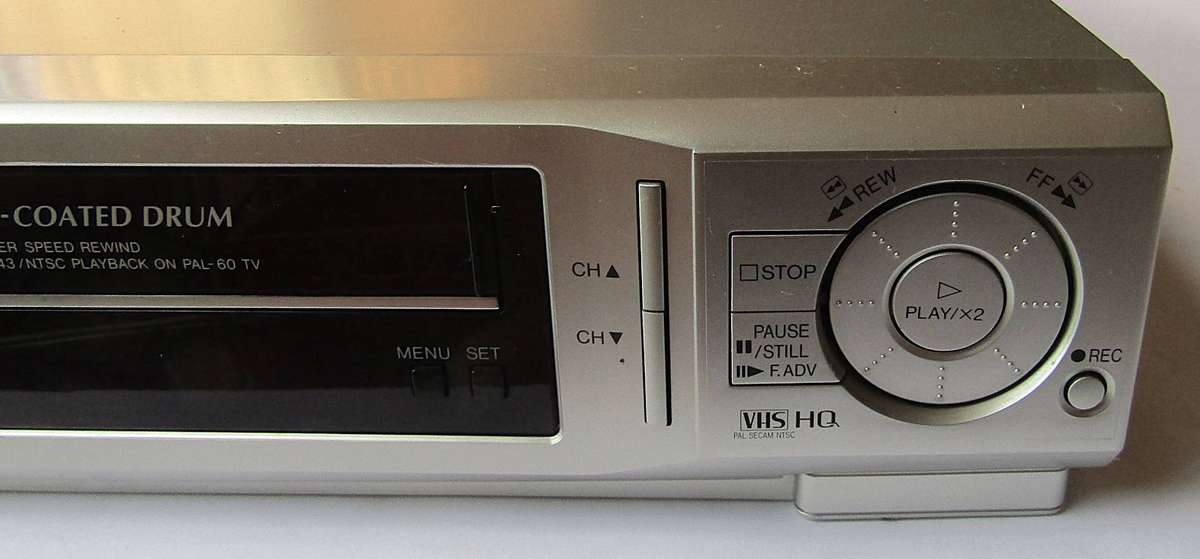 Sharp VCR Video Cassette Recorder / VHS Player - Working
