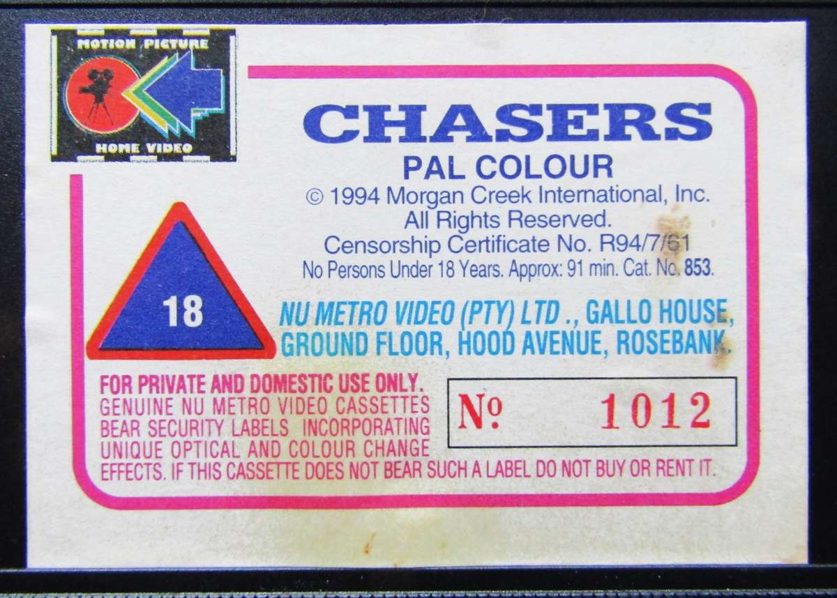 Chasers - Tom Berenger - Movie VHS Tape (1994)