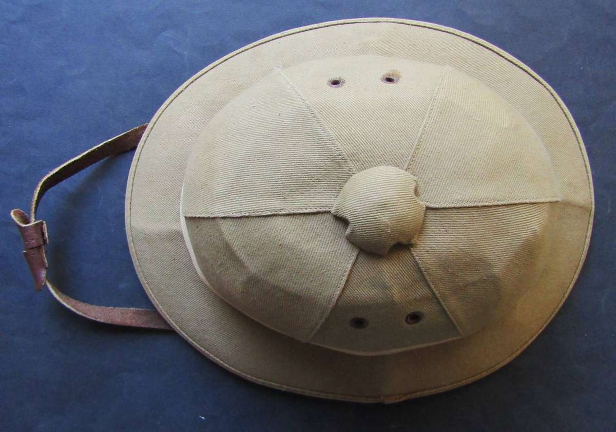 Old Rhodesia Pith Helmet - Size 57