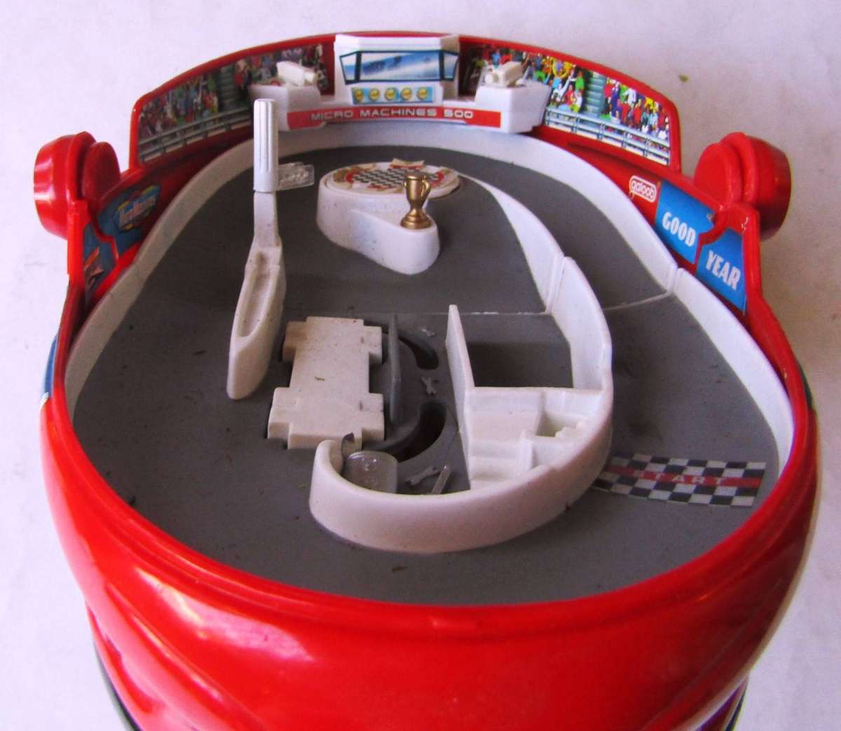 1997 Micro Machines Foldout Helmet Raceway Playset