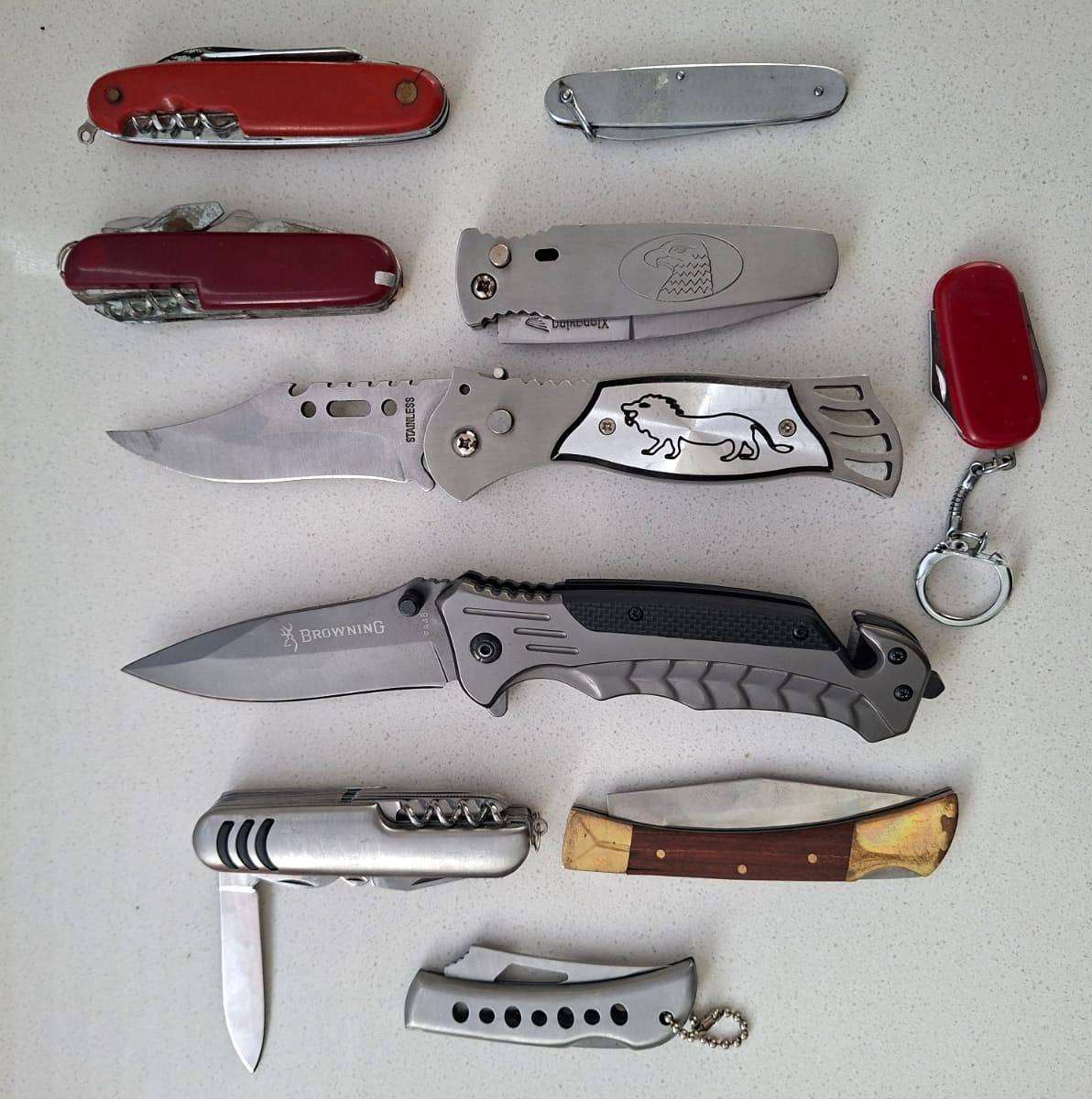 10 Assorted Pocket Knives