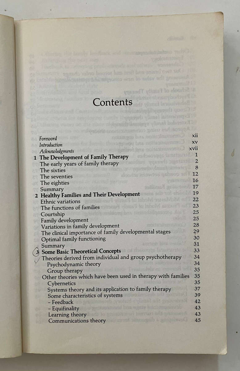 Basic Family Therapy - Philip Barker. Softcover. 2nd Ed. Reprint 1987