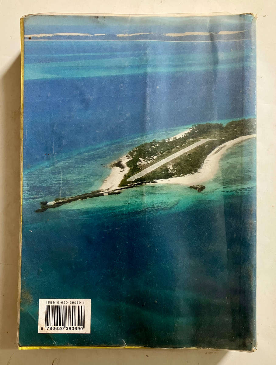 Airfields Directory for Southern Africa - Andrea Antel & Lorraine Deans. Softcover, Ed: 2007-2009