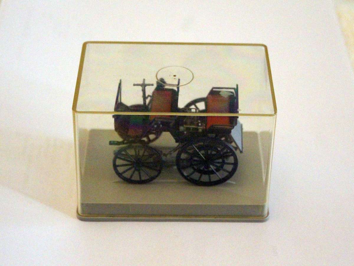 WIKING 1:40 Daimler Motorwagen 1886