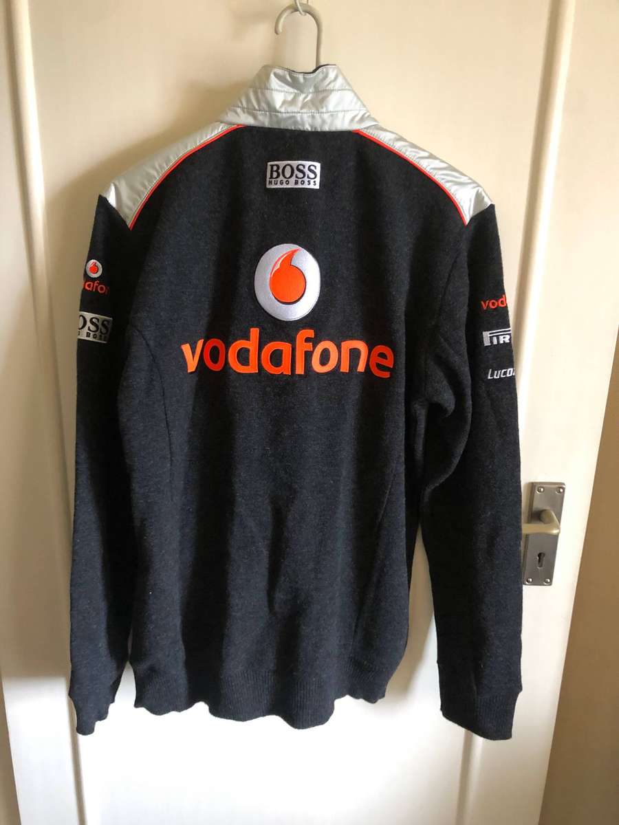 HUGO BOSS - MERCEDES BENZ SWEATER - SIZE MEDIUM