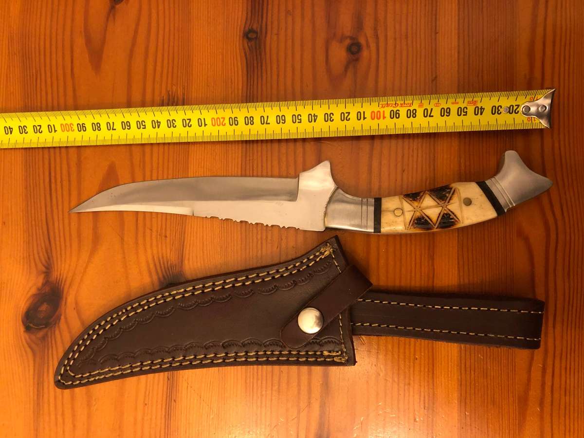 Handmade Stainless Steel Hunters Knife