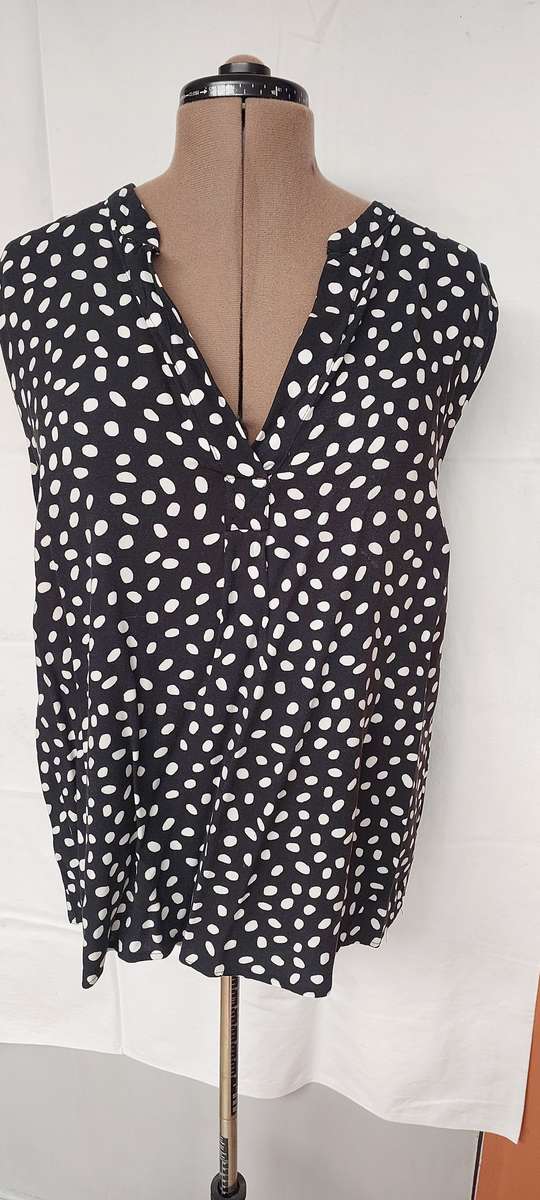 Ladies Polkadot OAKRIDGE Sleeveless blouse Size XXL
