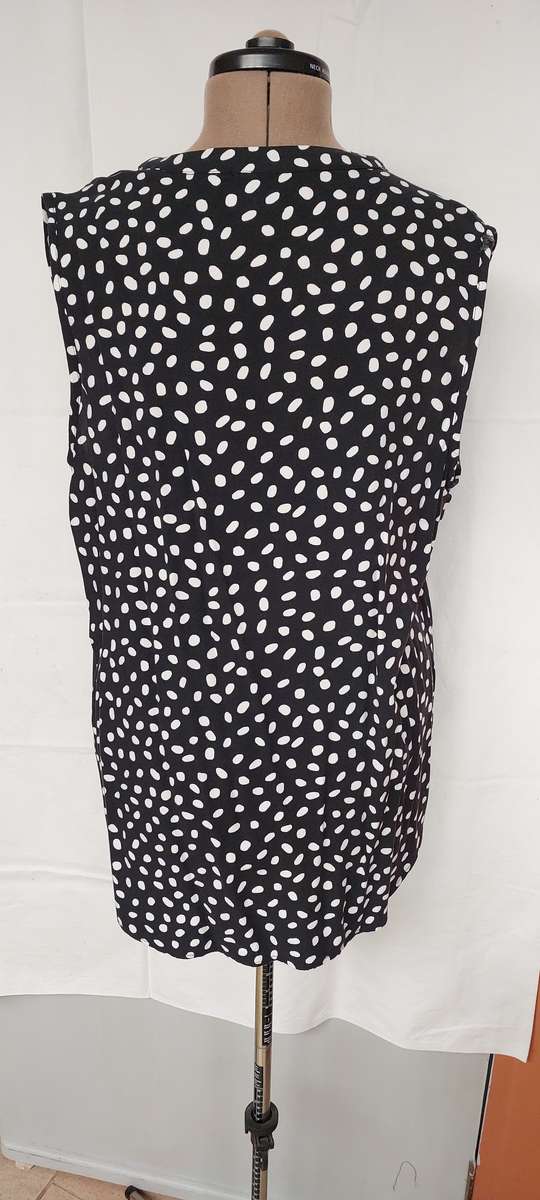 Ladies Polkadot OAKRIDGE Sleeveless blouse Size XXL