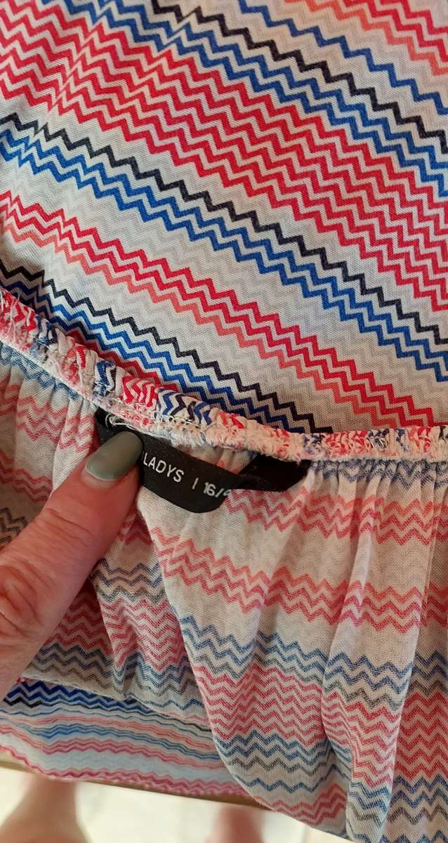 Ladies MILADYS striped off-the shoulder blouse Size 16