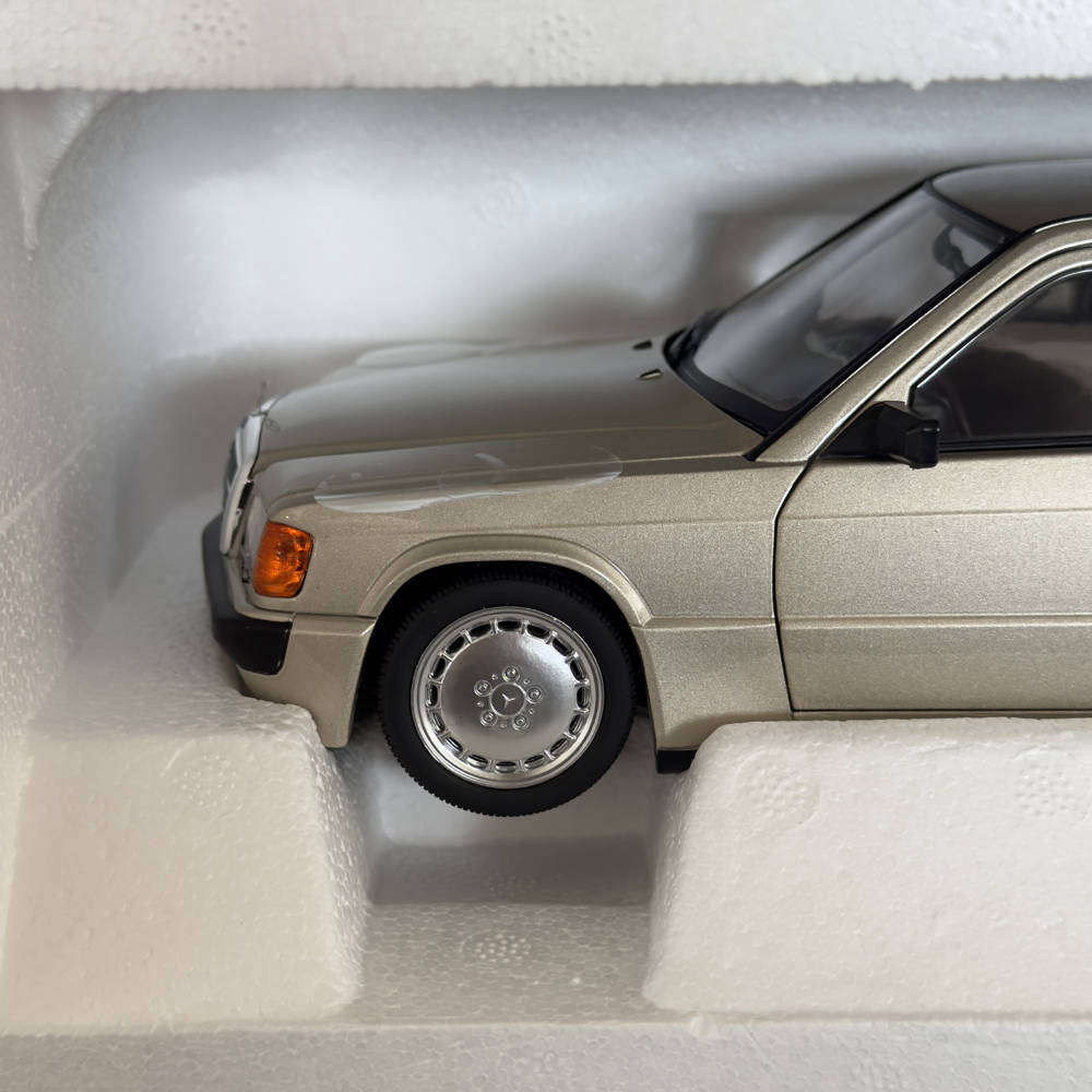 1:18 Scale Mercedes Benz 190 E 2.3-16 by Norev