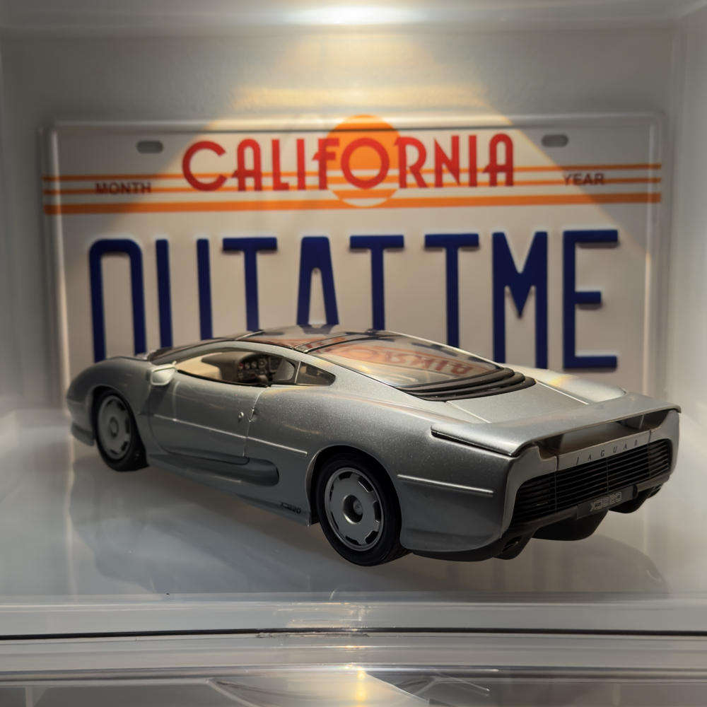 Maisto 1:18 Jaguar XJ220 Model car