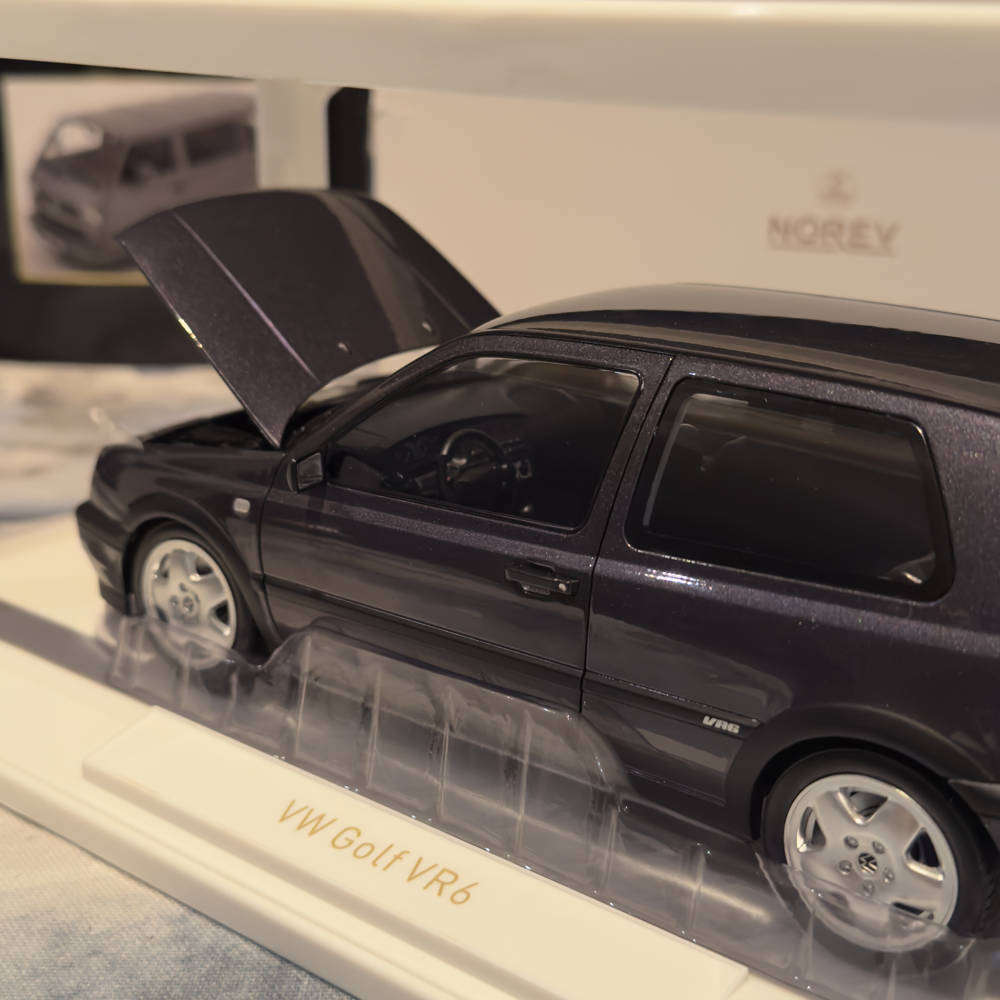 1/18 Volkswagen Golf 3 VR6 by Norev