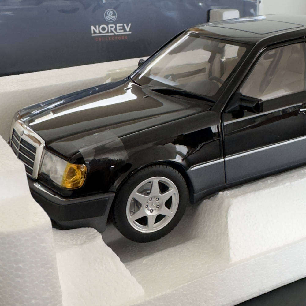 1:18 Scale Mercedes Benz 500E by Norev