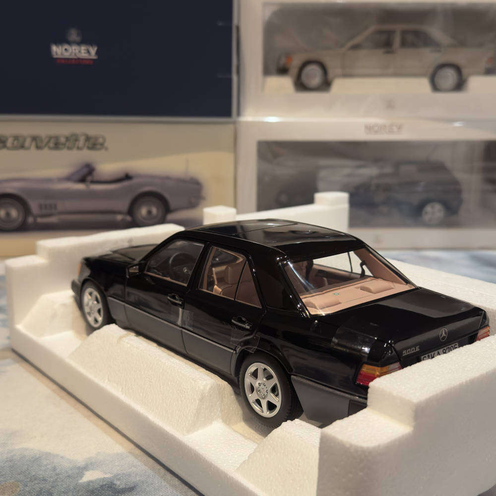 1/18 Mercedes Benz 500 E by Norev