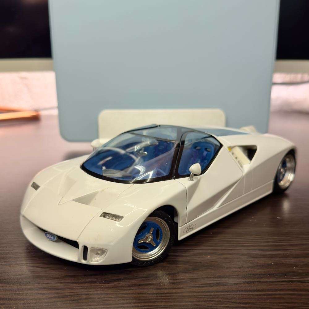 *No Reserve 1:18 Ford GT90 Concept Scale Model car