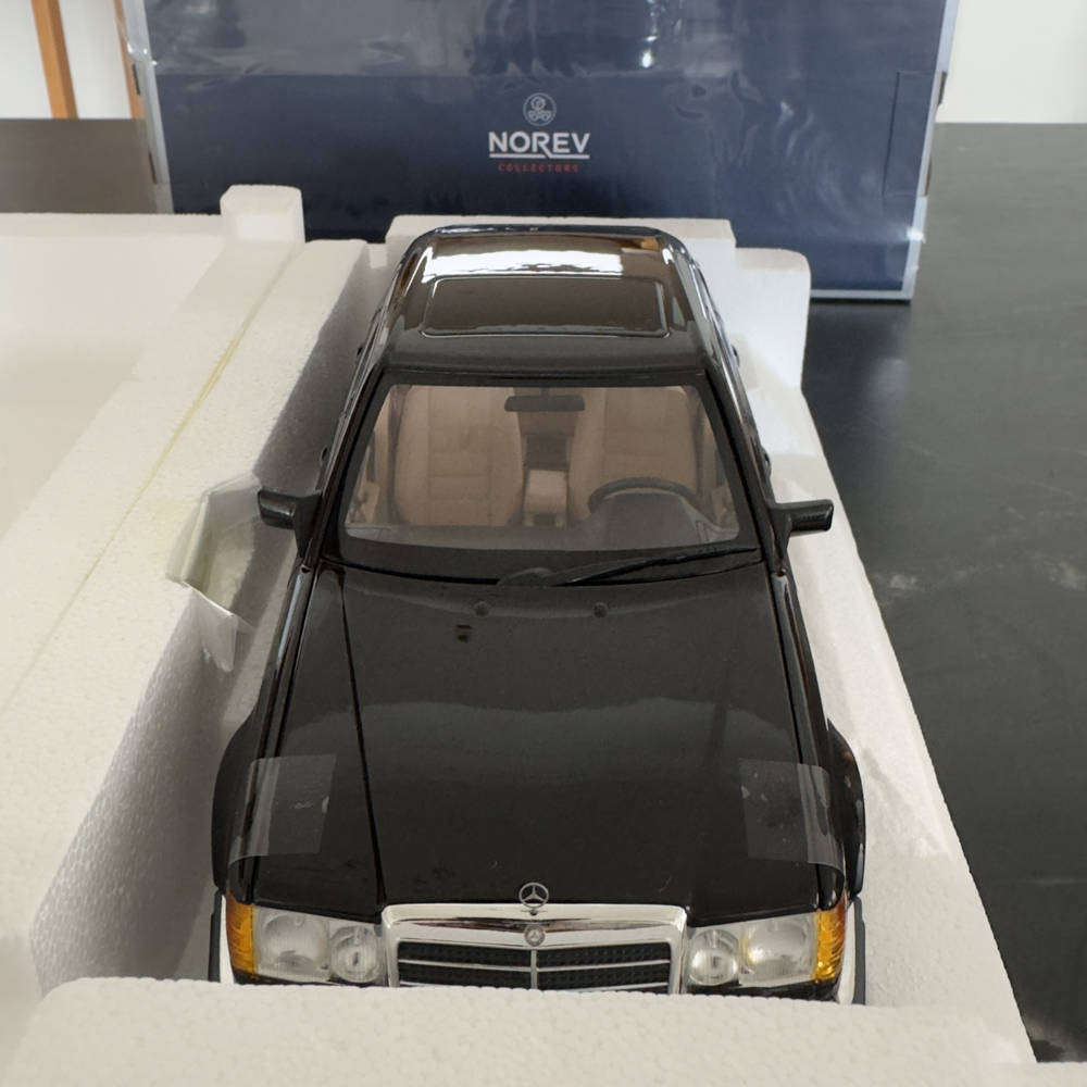 1:18 Scale Mercedes Benz 500E by Norev