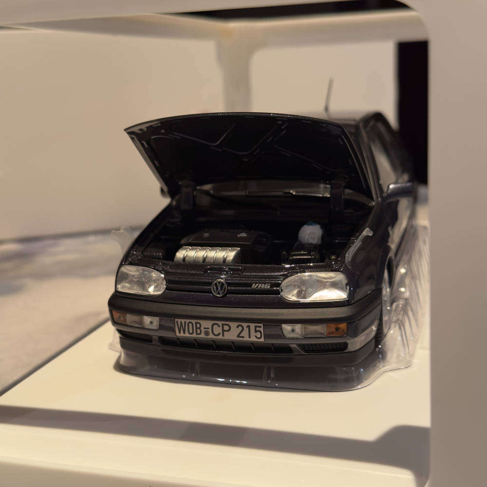 1/18 Volkswagen Golf 3 VR6 by Norev