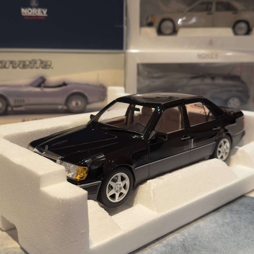 1/18 Mercedes Benz 500 E by Norev