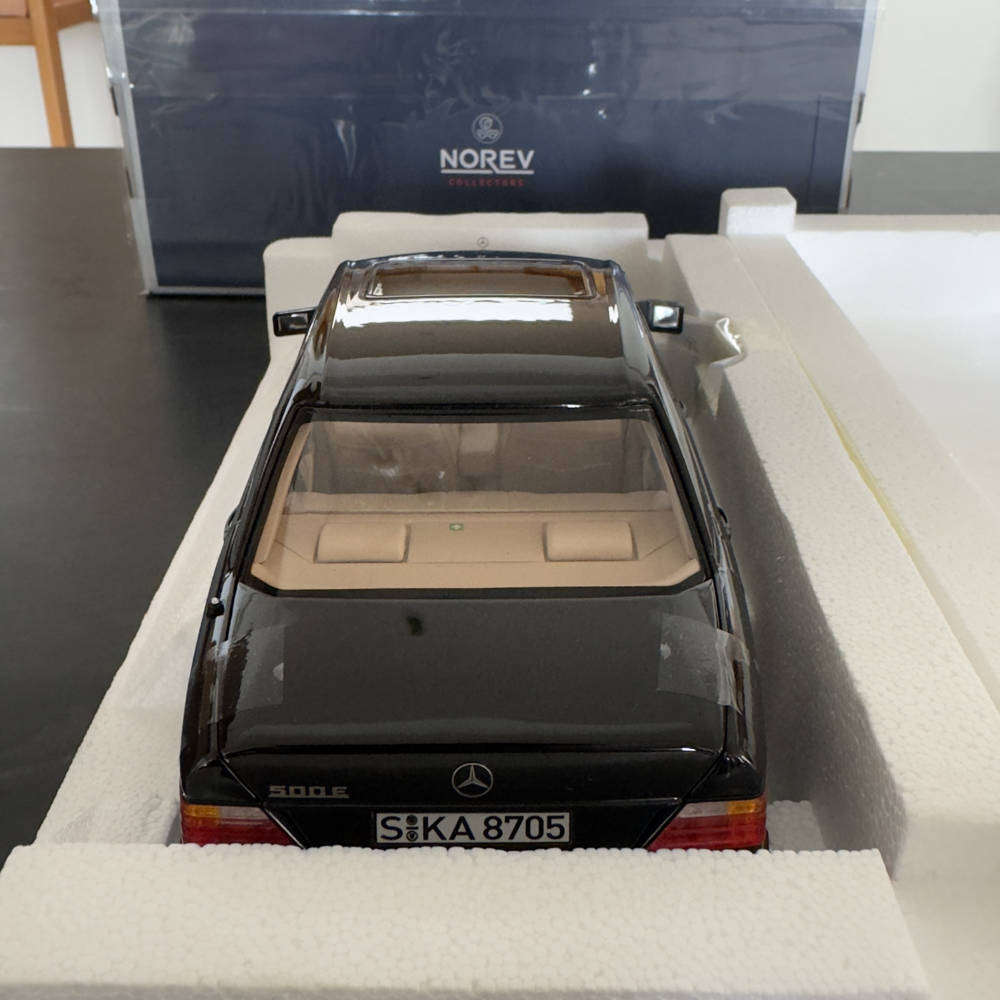 1:18 Scale Mercedes Benz 500E by Norev