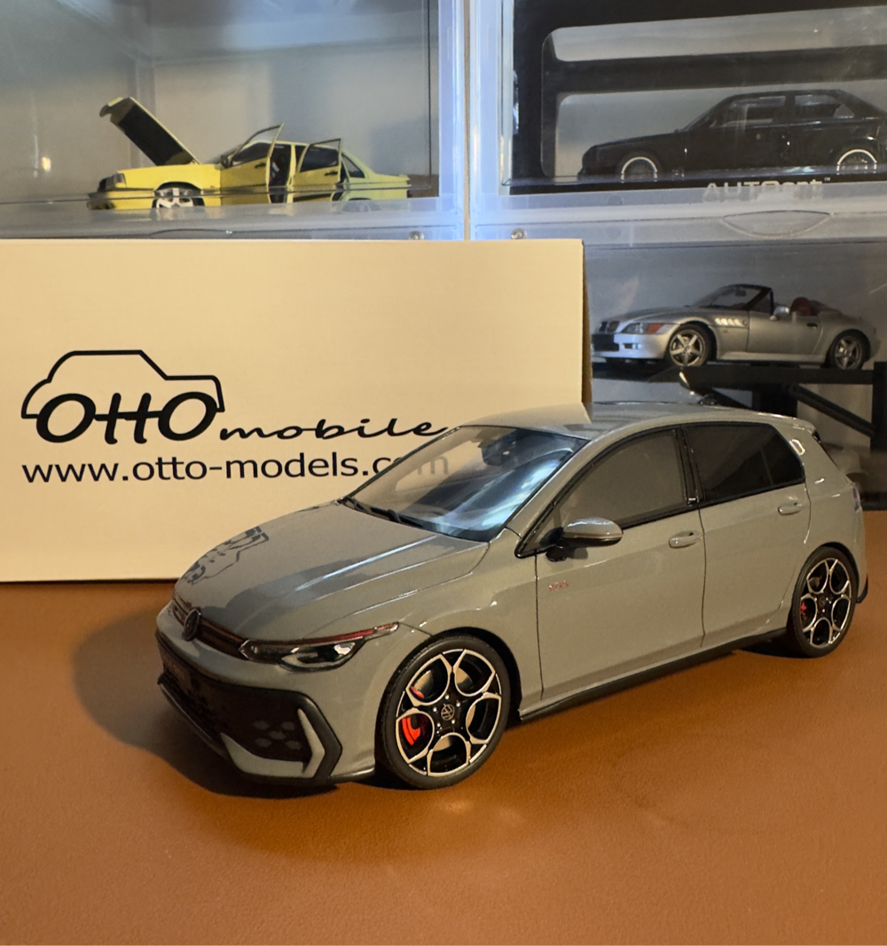 1:18 Volkswagen Golf GTI VIII Moonstone Grey 2024 by Otto-Mobile (OT1137)