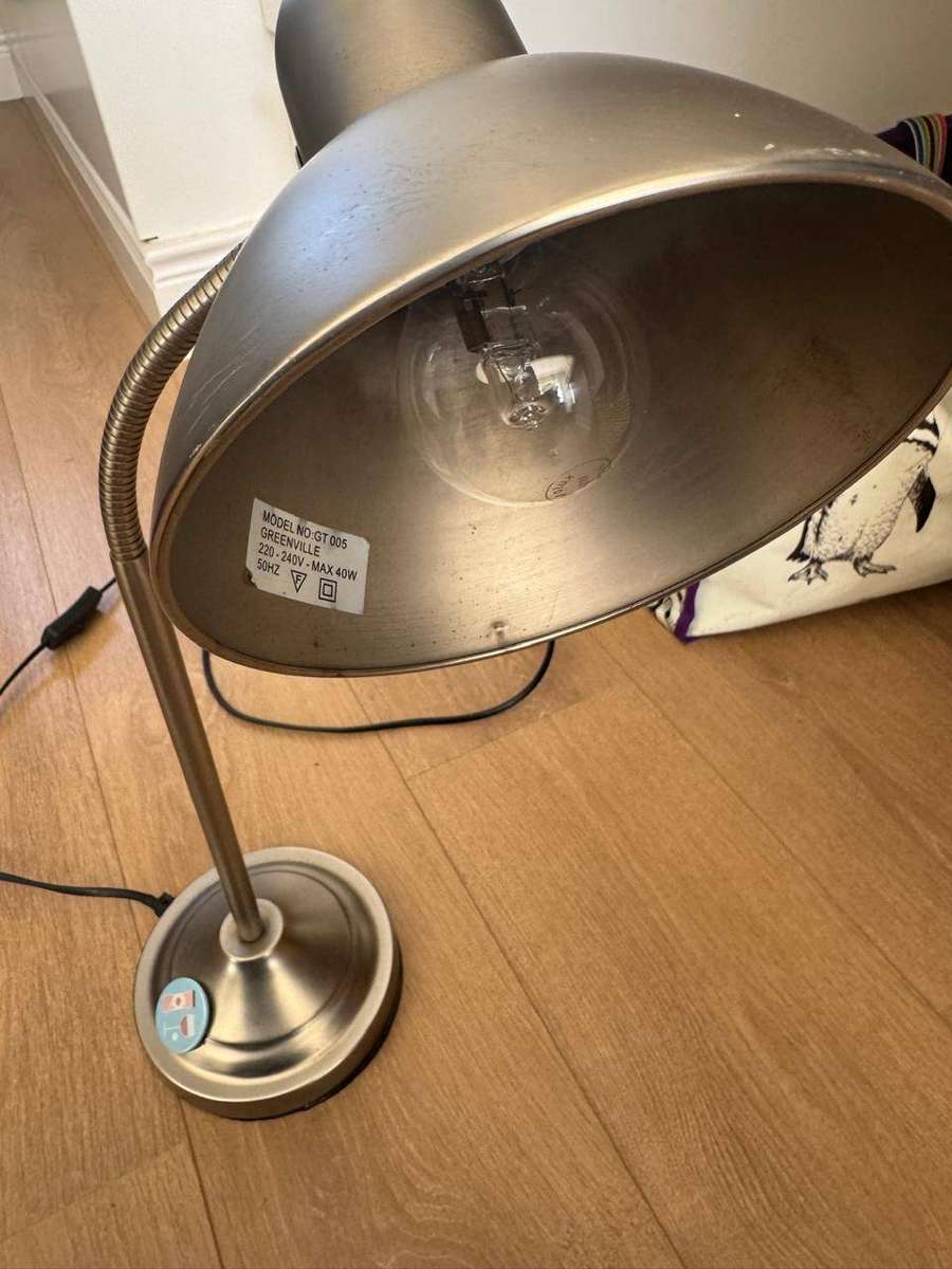 DESK LAMP
