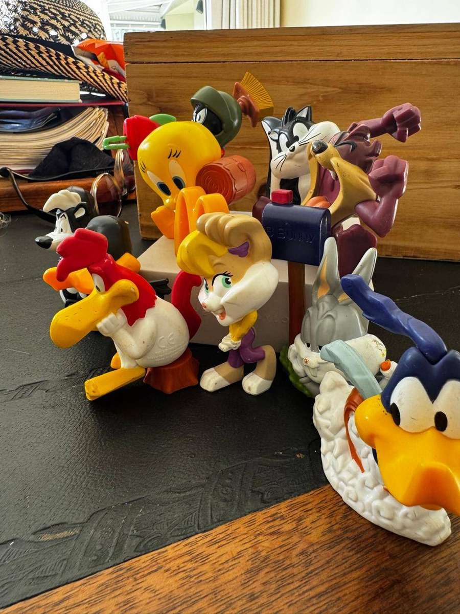 Looney Tunes characters from McDonalds  x10