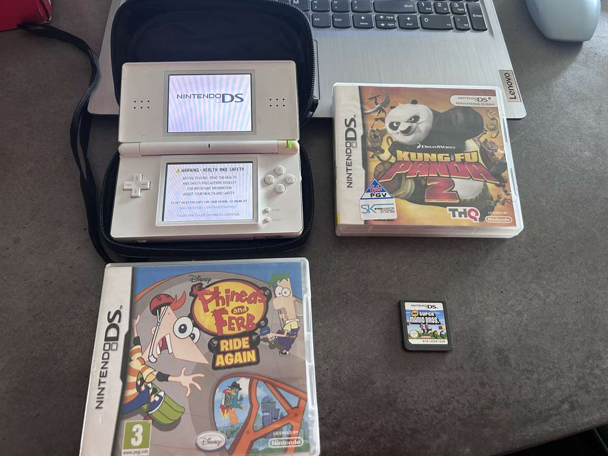 Nintendo DS - Bundle