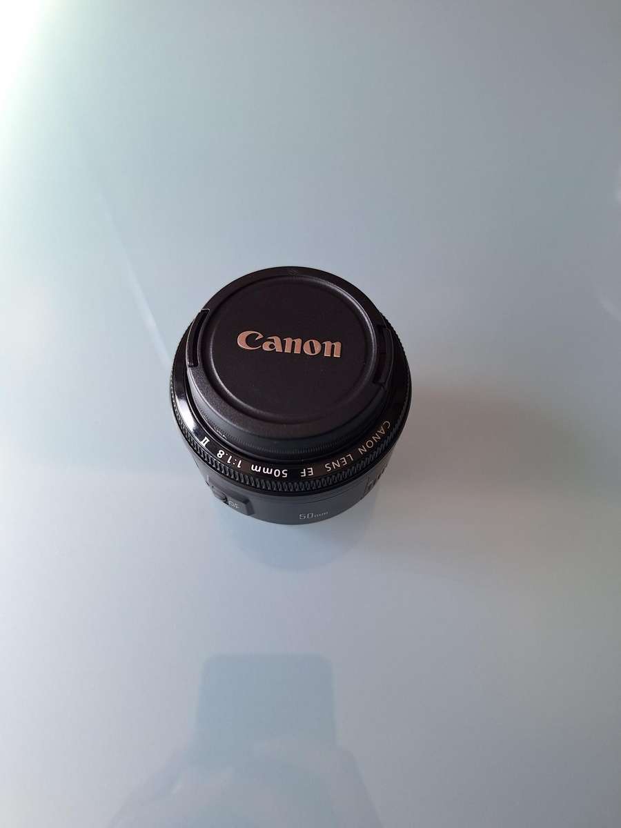 Canon EF 50mm f/1.8 II lens