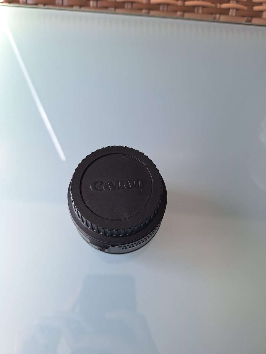 Canon EF 50mm f/1.8 II lens