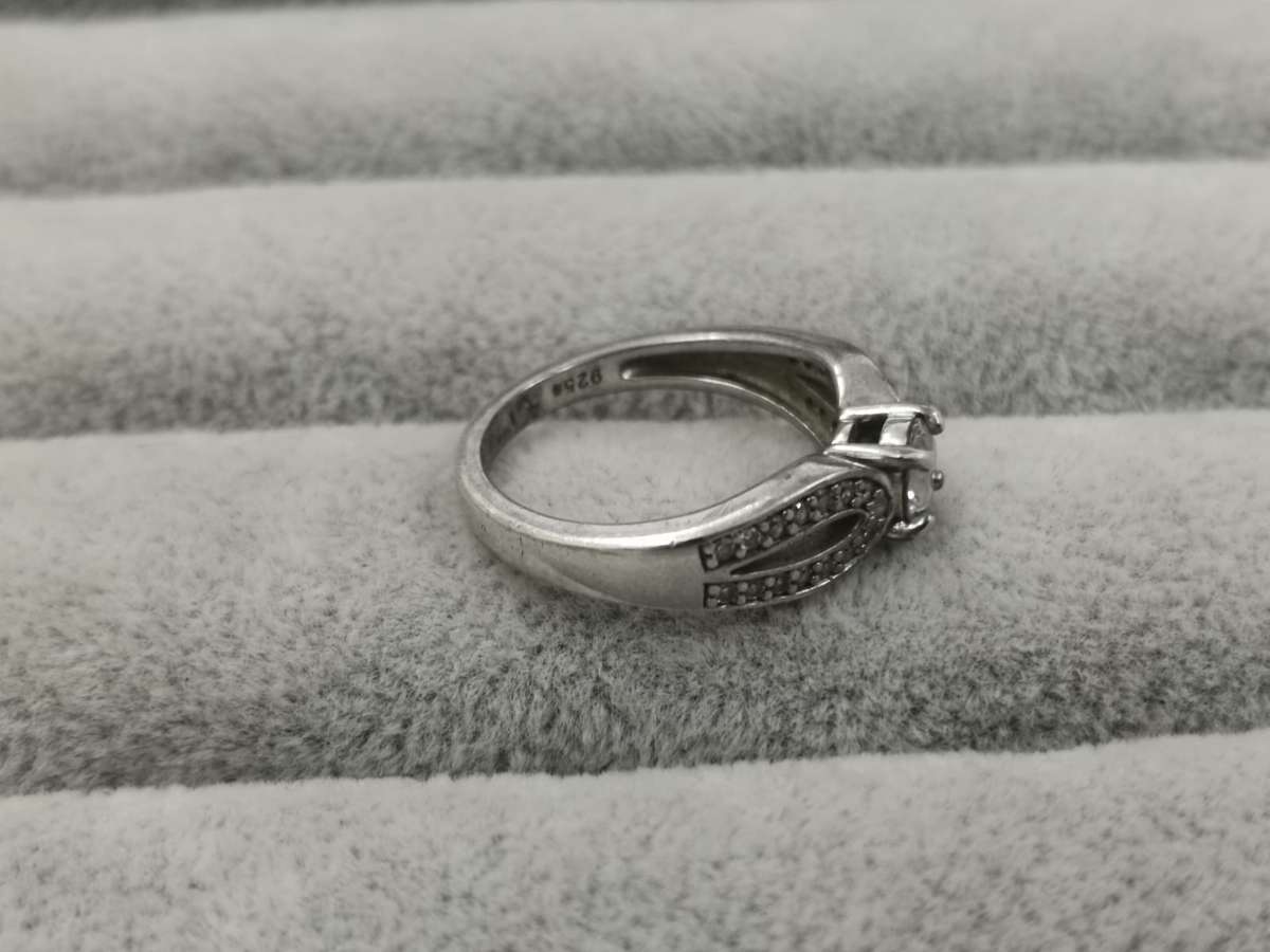 925Silver: Stunning Ring - Multiple CZ - Size N