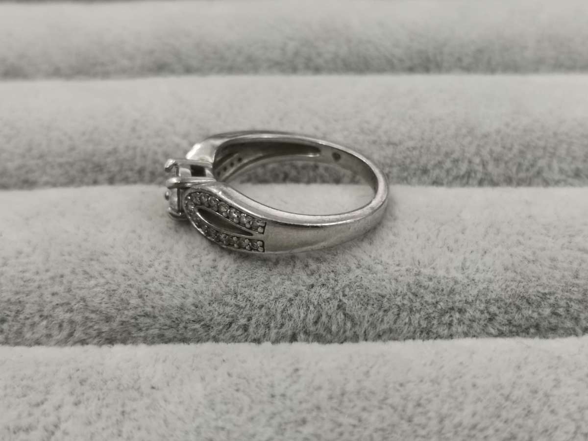 925Silver: Stunning Ring - Multiple CZ - Size N