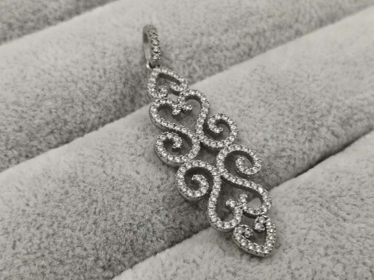 925Silver: Dazzling Pendant - Multiple CZ - Size 40x15mm