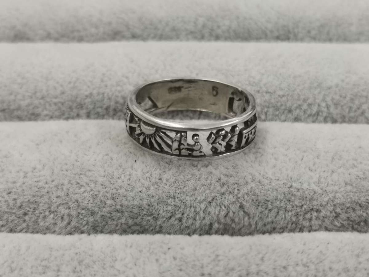 925Silver: Ancient Harvest Scene Ring - Size P