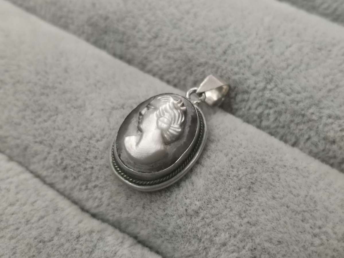925Silver: Cameo Pendant - Size 15x18mm