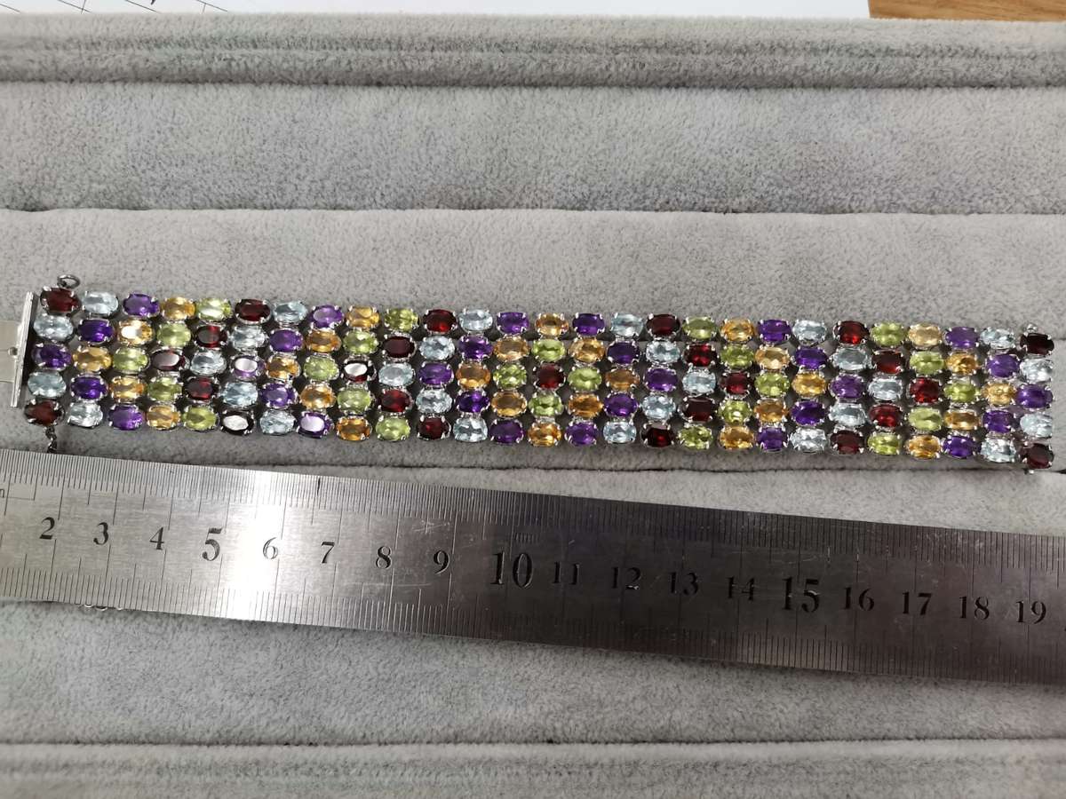 Sterling Silver: Bracelet Decorated with Multiple Semi-Precious Stones - Size 18.5cm/2.5cm