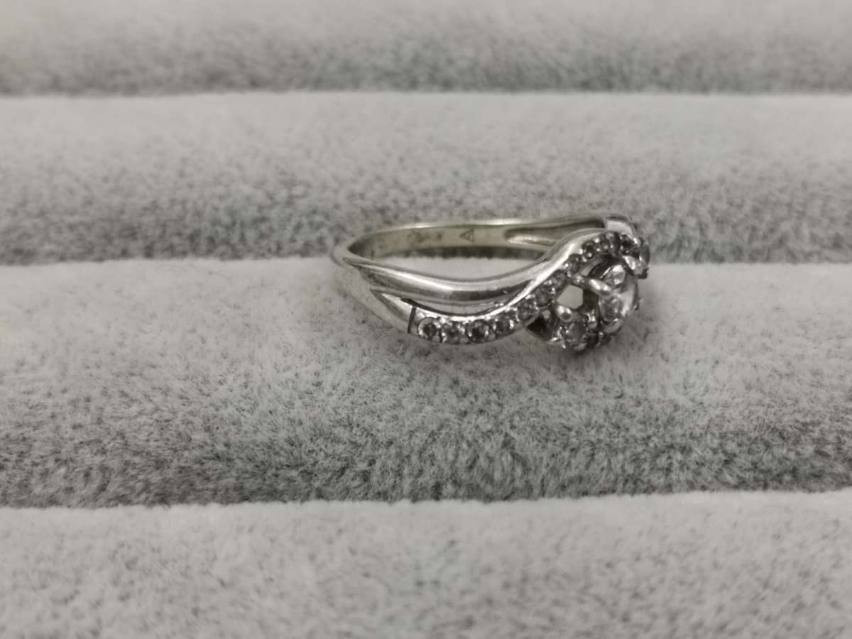 925Silver: Dazzling Ring - Multiple CZ - Size P