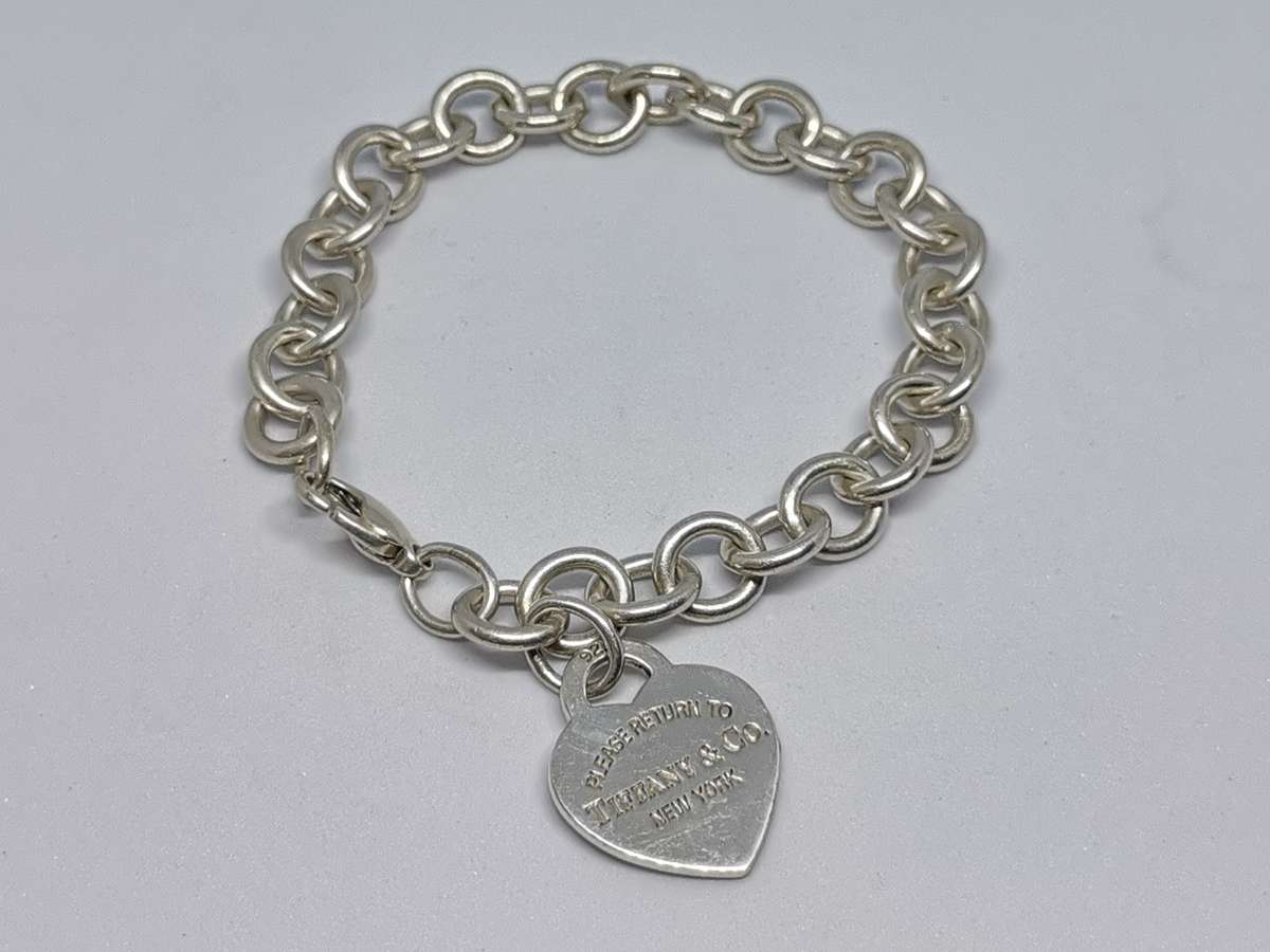Beautiful Silver Tiffany & Co with Heart Bracelet