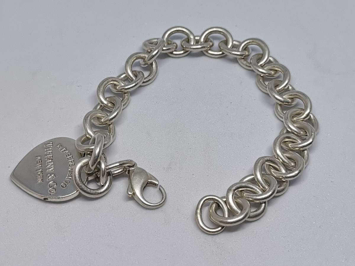 Beautiful Silver Tiffany & Co with Heart Bracelet