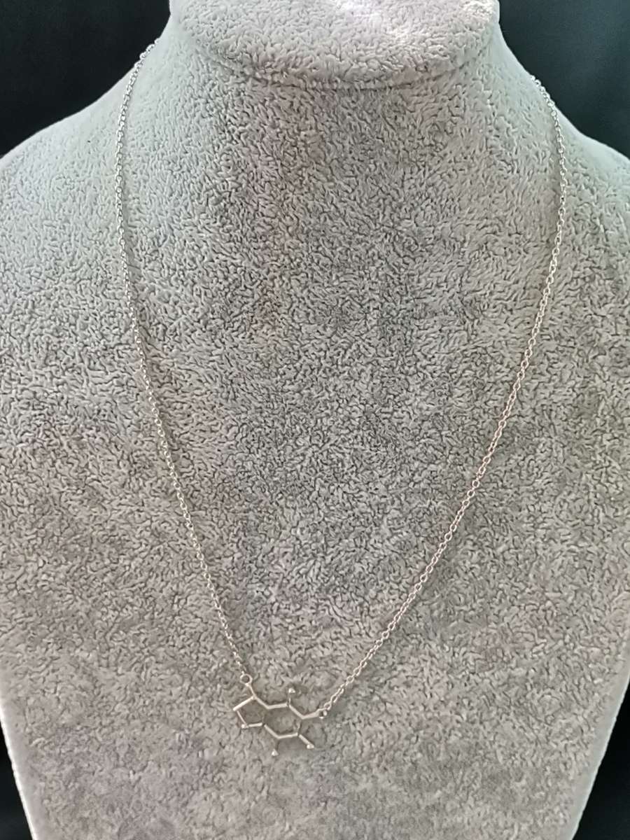 *R1 Auction* Petite Silver Rolo Chain with Molecule Pendant