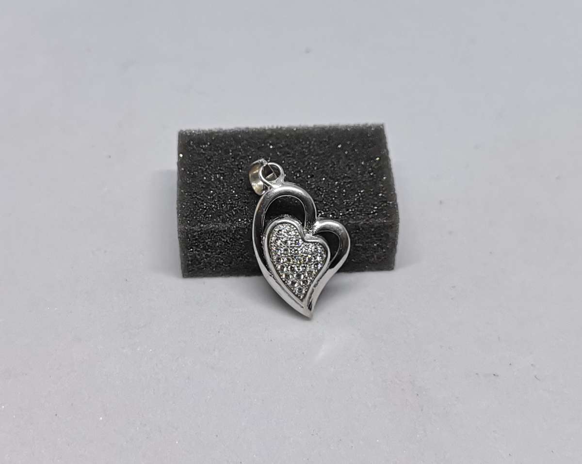 *R1 Auction* Silver Heart Pendant