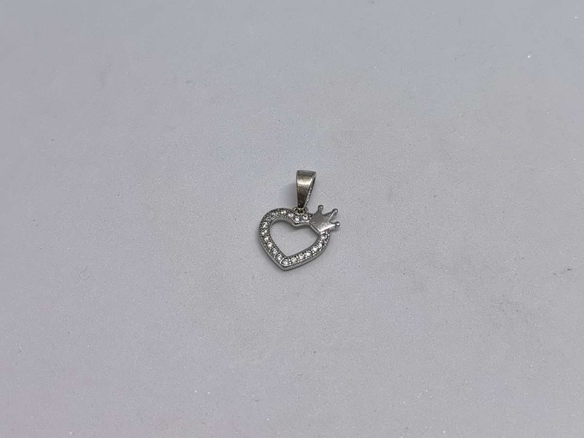 *R1 Auction* Silver Heart and Crown Pendant