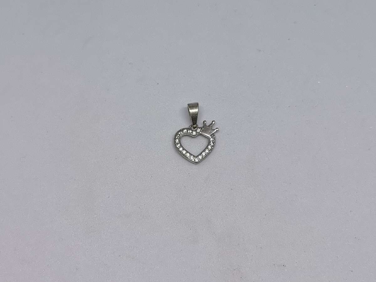 *R1 Auction* Silver Heart and Crown Pendant
