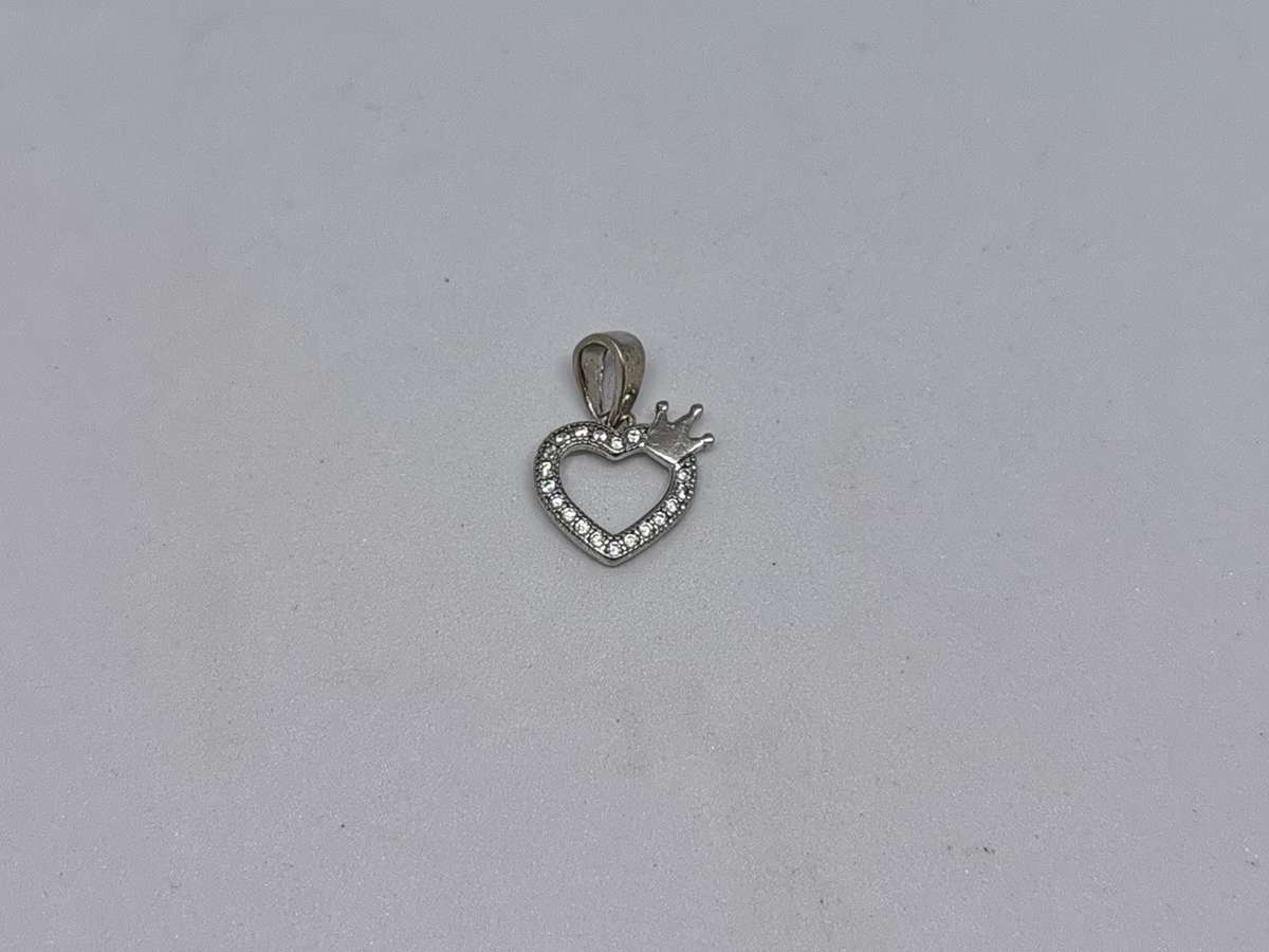 *R1 Auction* Silver Heart and Crown Pendant