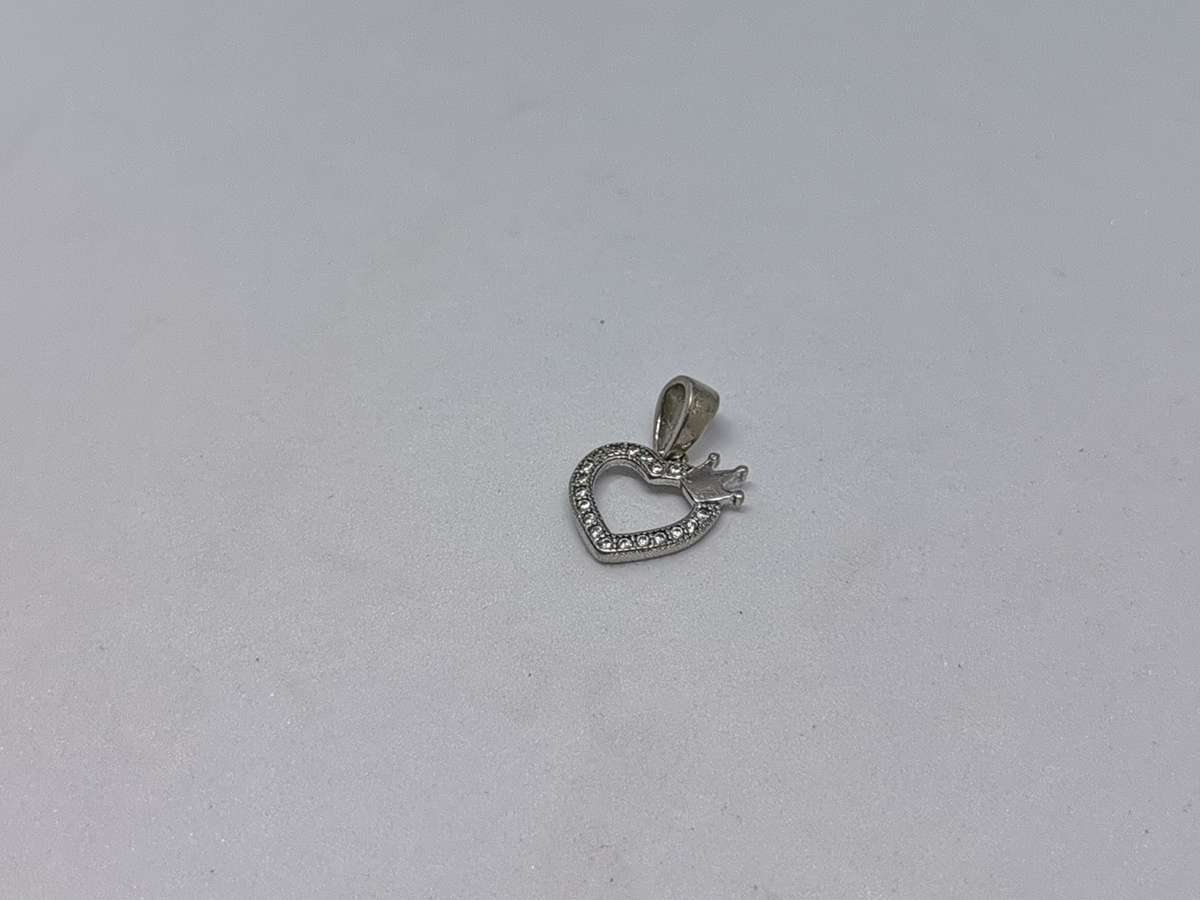 *R1 Auction* Silver Heart and Crown Pendant