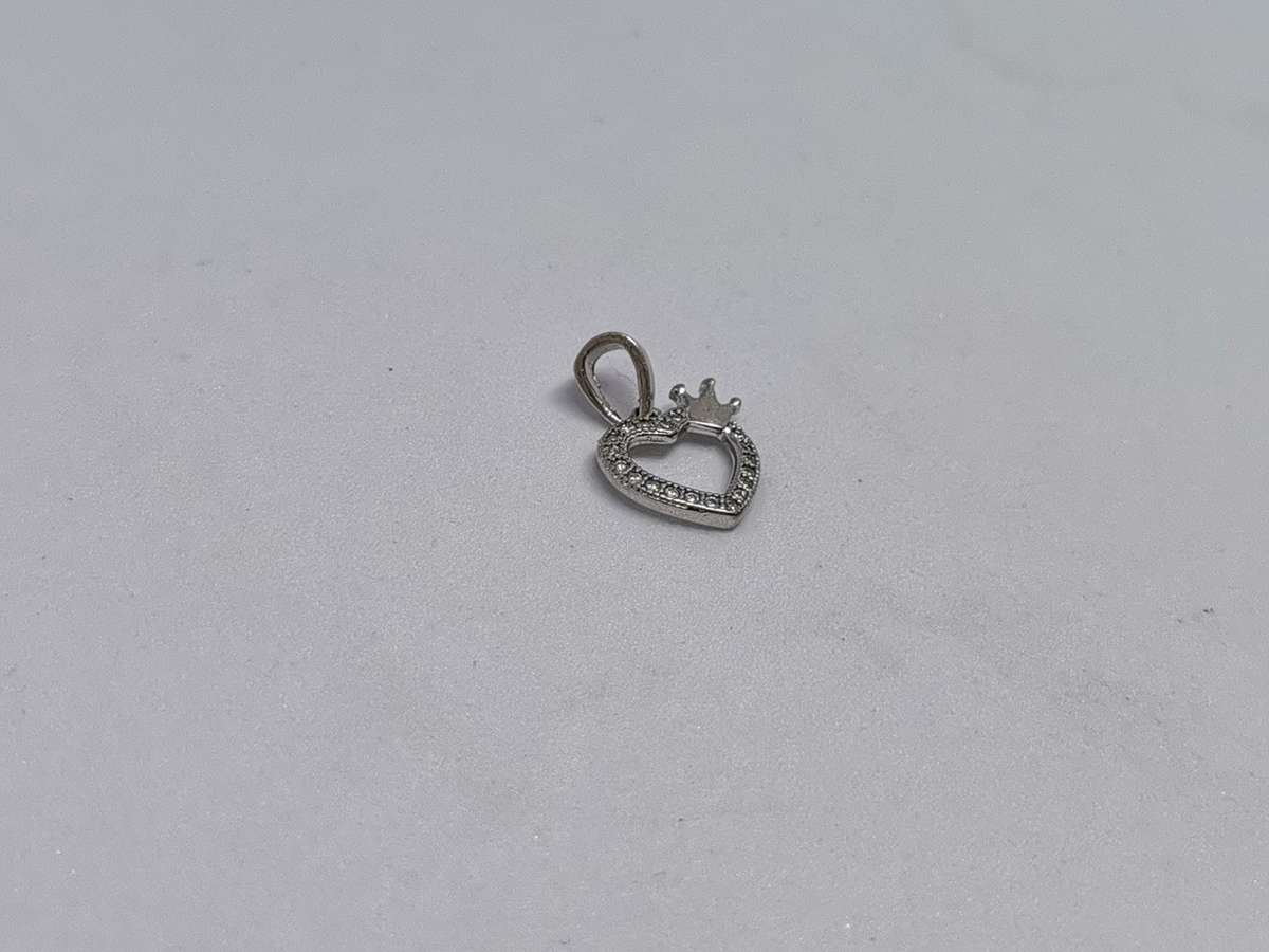*R1 Auction* Silver Heart and Crown Pendant