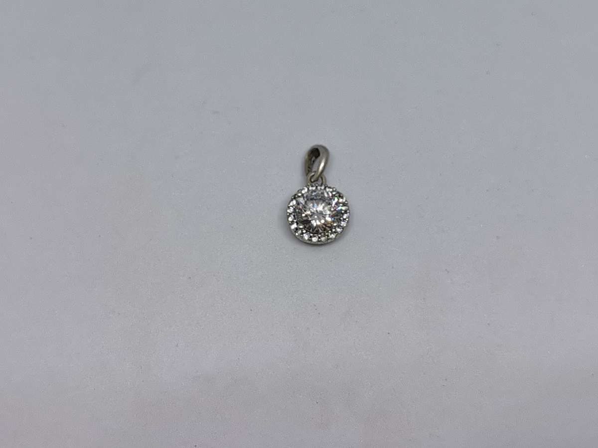Dazzling Silver Pendant