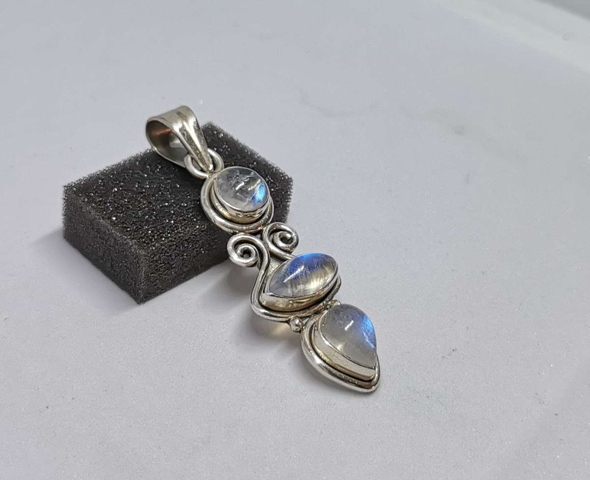 Silver Moonstone Pendant