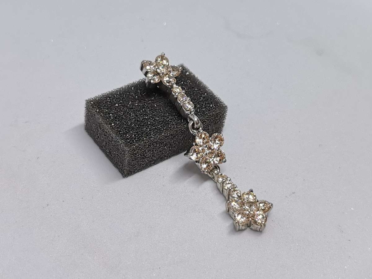 Silver Dangling Flower Pendant