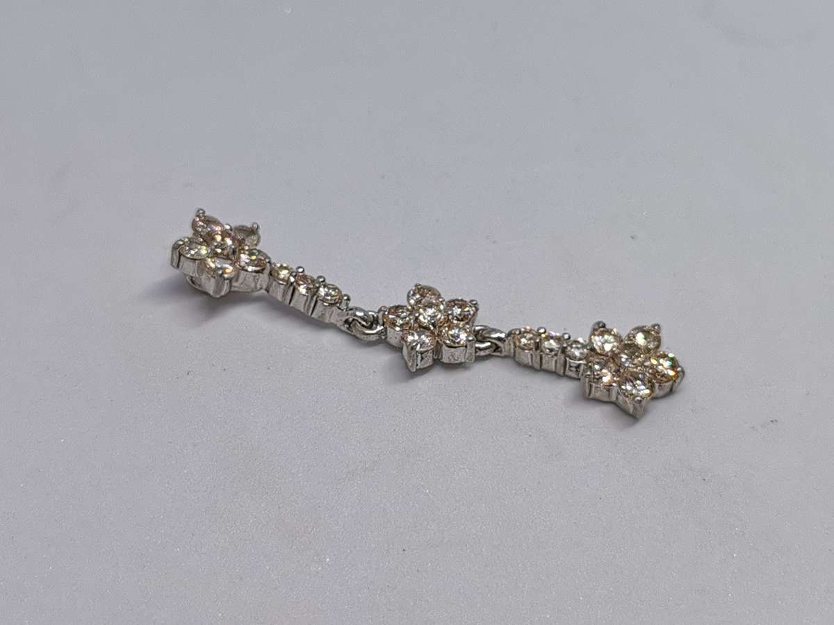 Silver Dangling Flower Pendant