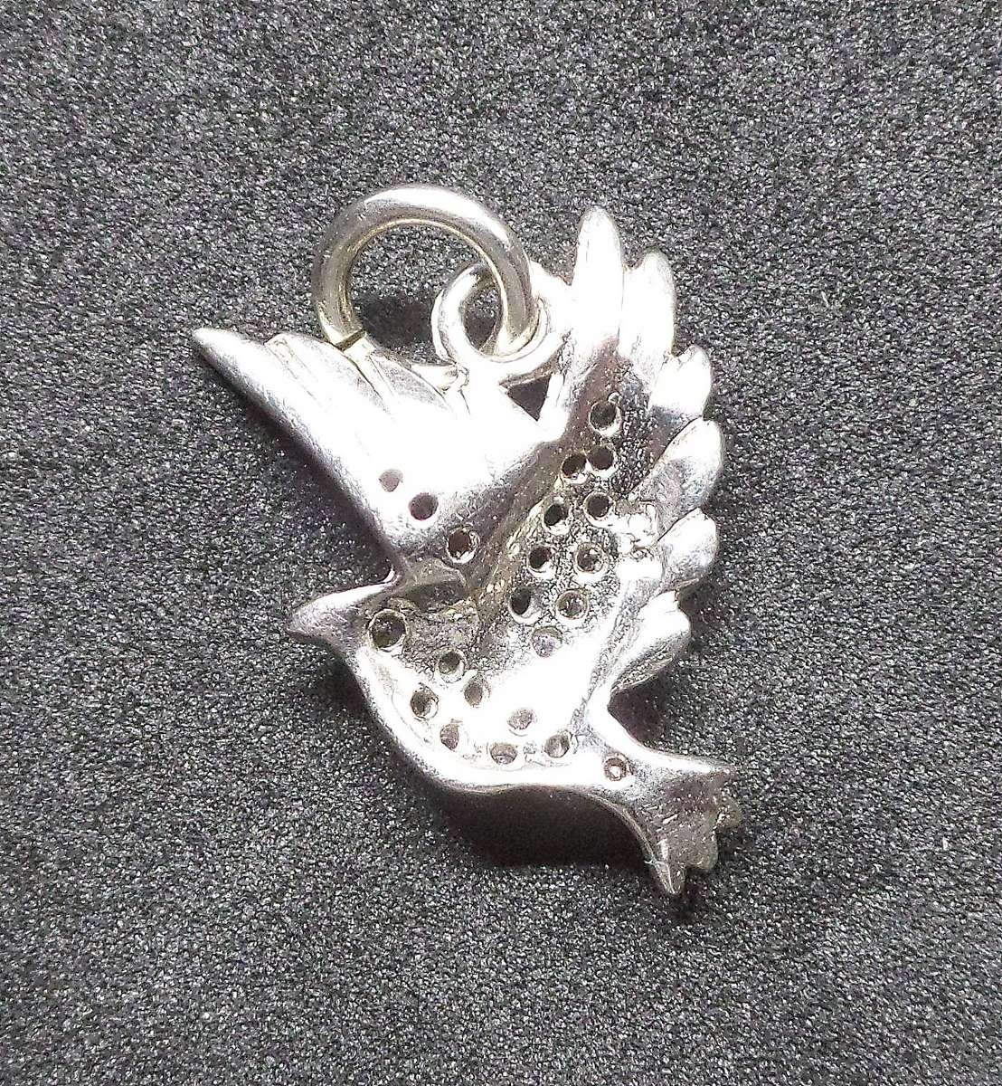 *R1 Auction* Dazzling Dove pendant